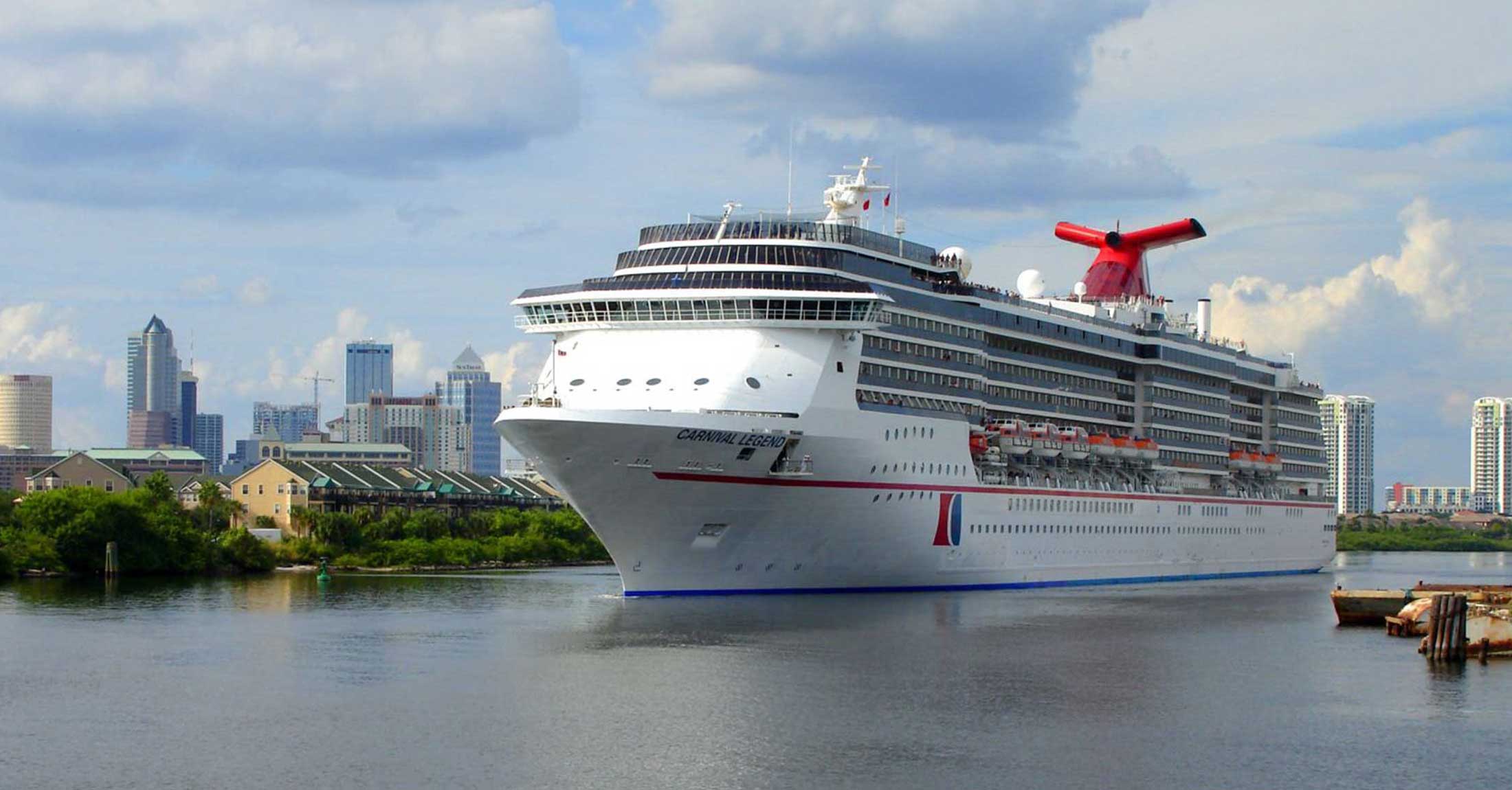 cruise ship in port tampa bay